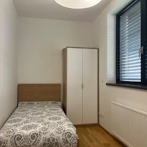 Holesovice,balkon,garaz Praga